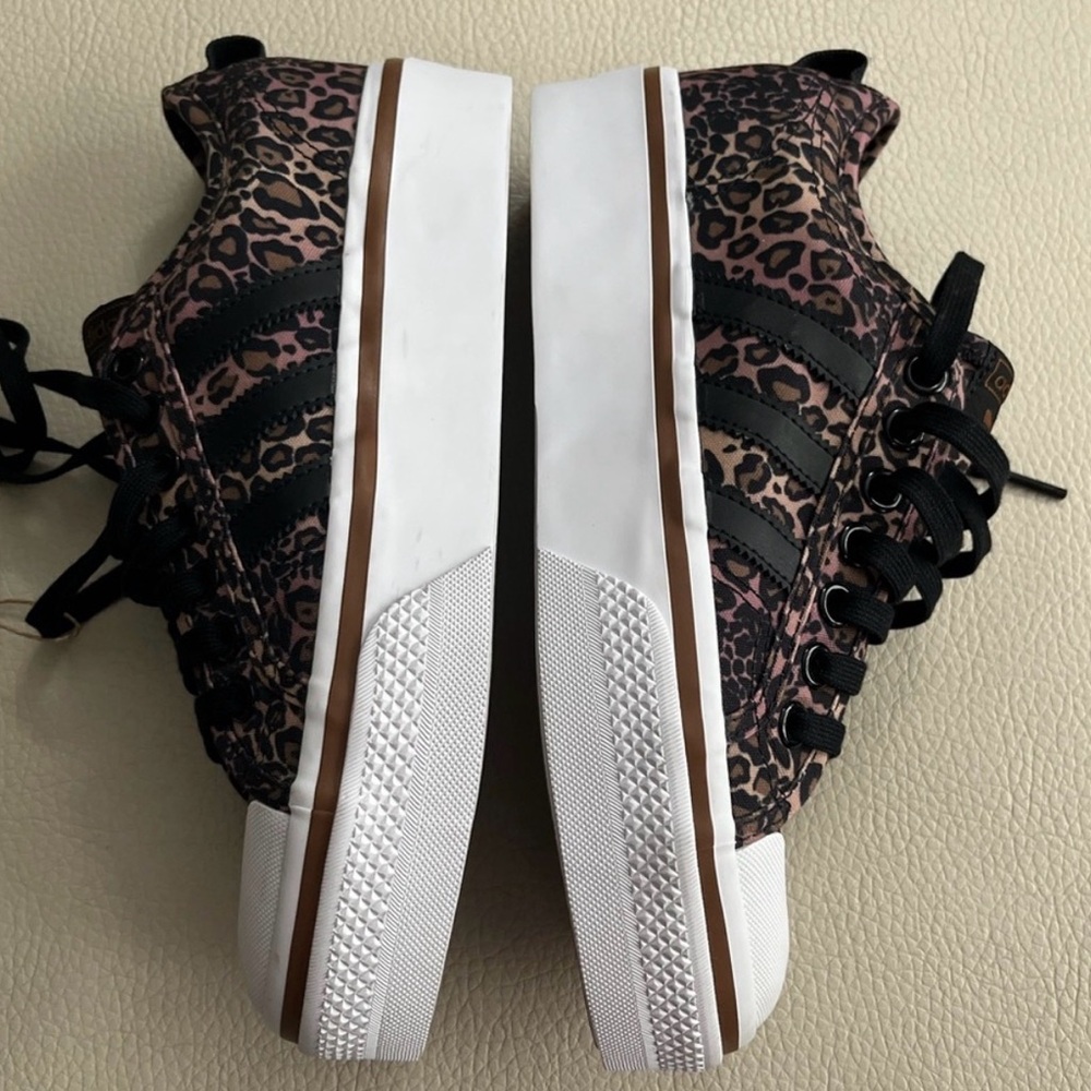 NWT - Adidas Women’s Nizza Platform Shoes - Size 9